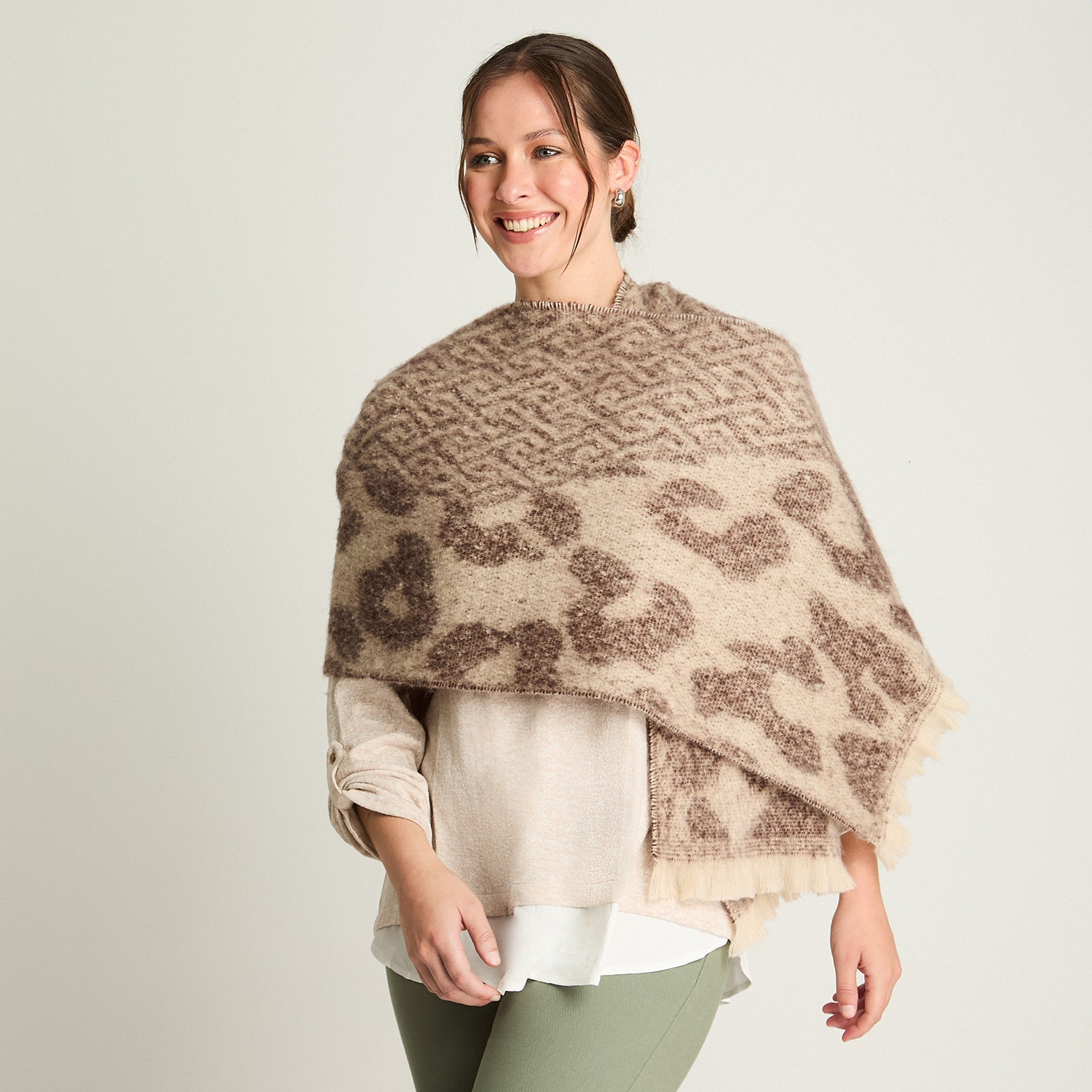 Bufanda Tejida Animal Print Beige Curvi